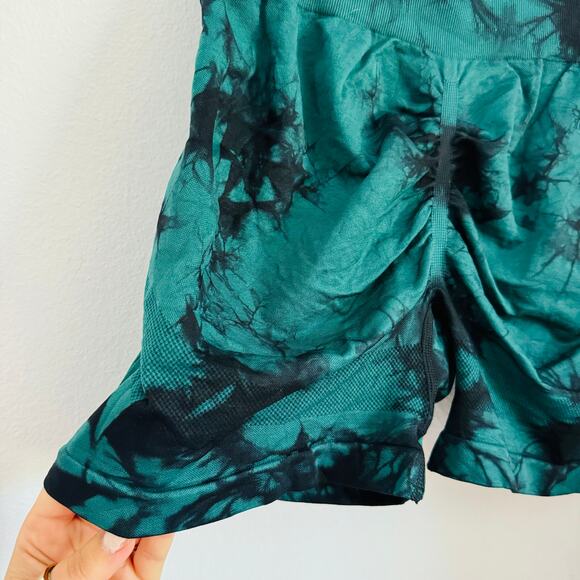 NEW Viral TikTok Black Seamless Tie Dye Scrunch Gym High Rise Short Shorts - Picture 16 of 16